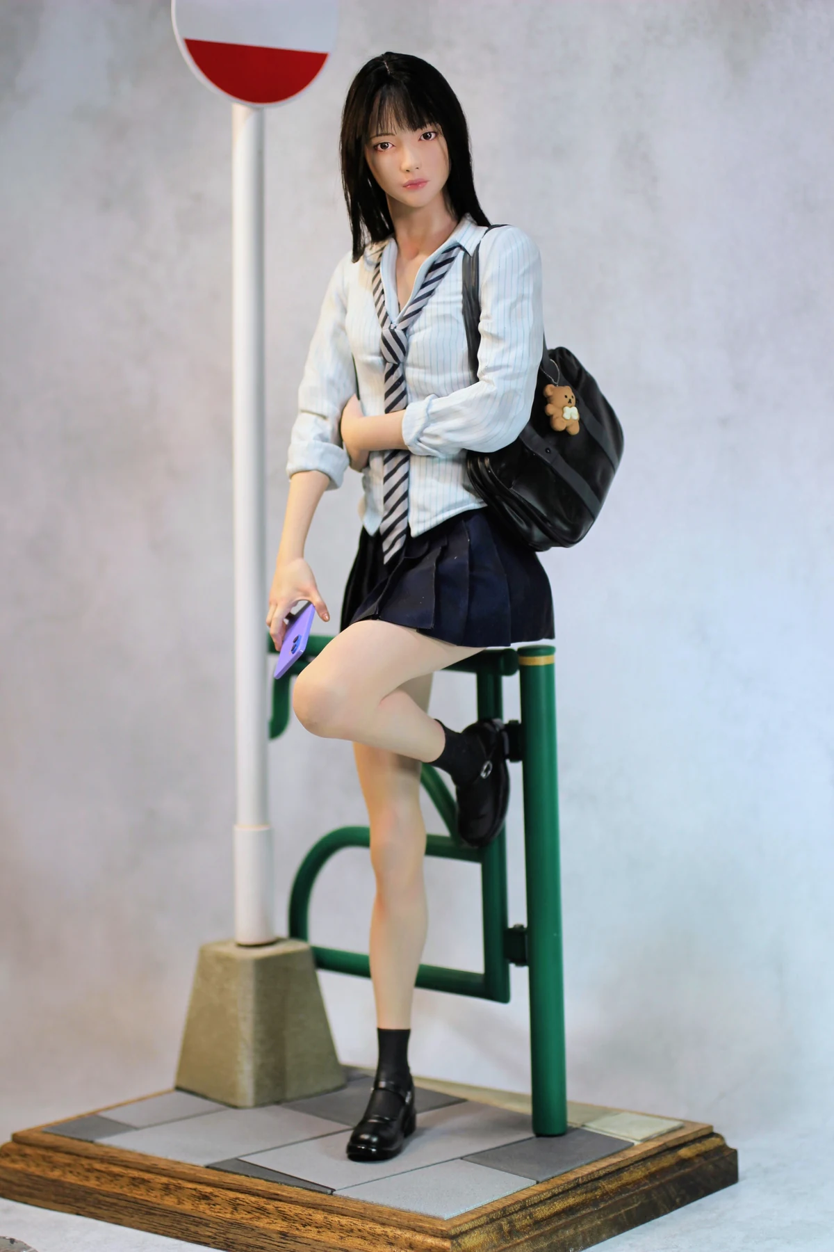 No.128「『バス停とJK』WF展示用特注品」／やすひで メイン画像